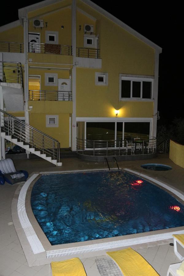 Crypto House G *